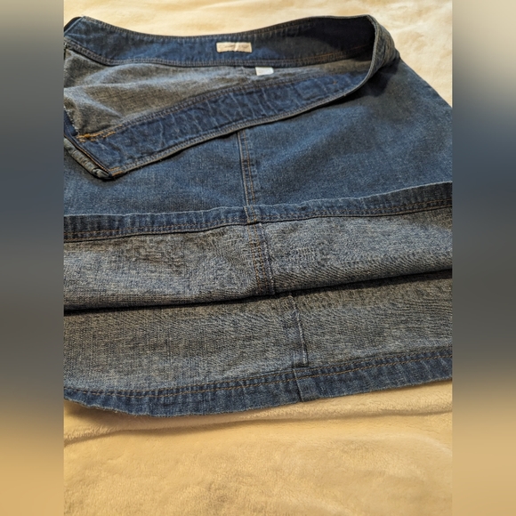 Carroll Reed vintage Denim Skirt. Size 14. 100 % cotton. Side zipper closure. - Picture 4 of 8